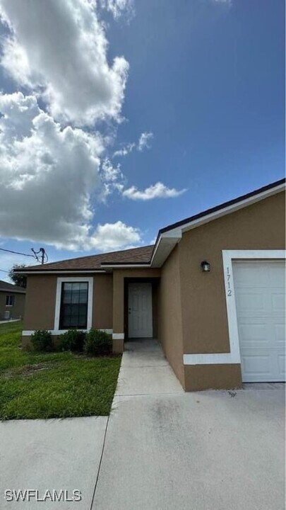 1712 SW 32nd St in Cape Coral, FL - Building Photo