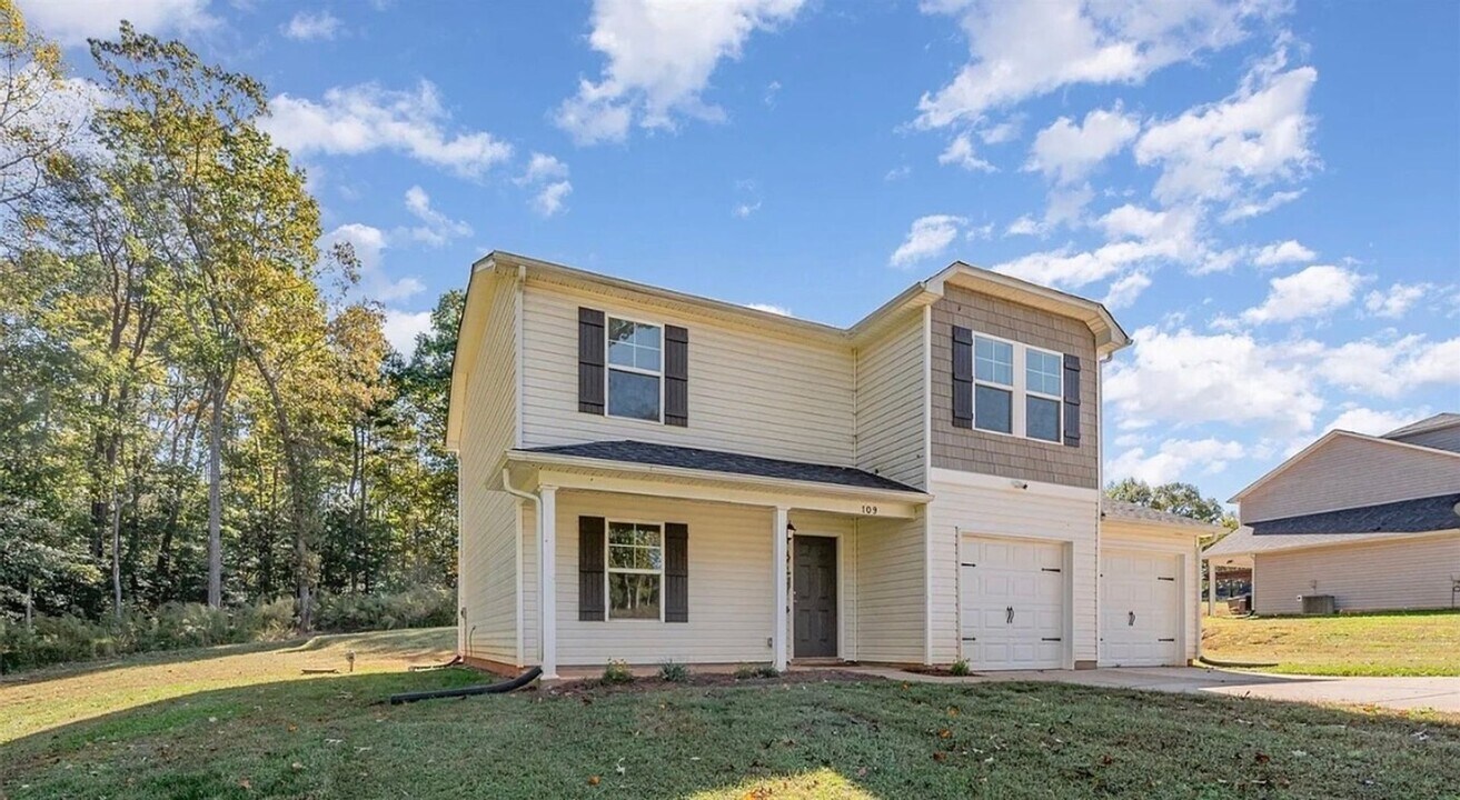 109 Landon Ct in Shelby, NC - Building Photo