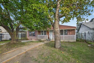 3816 Natoma Way in Sacramento, CA - Building Photo - Building Photo