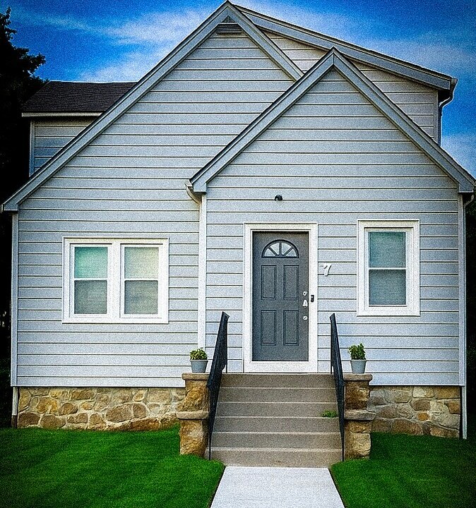 7 Willowbrook Pl, Unit 1 in Stamford, CT - Building Photo