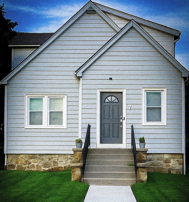 7 Willowbrook Pl, Unit 1