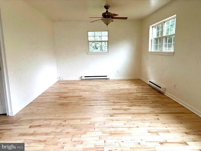 19 Walnut St in Monroe, NJ - Building Photo - Building Photo