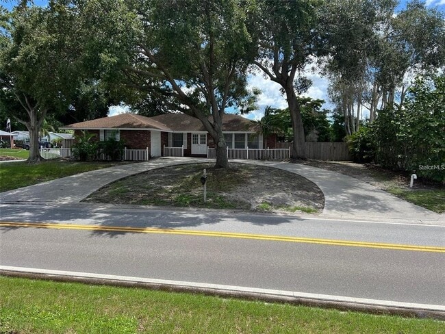 2608 Constitution Blvd in Sarasota, FL - Building Photo - Building Photo