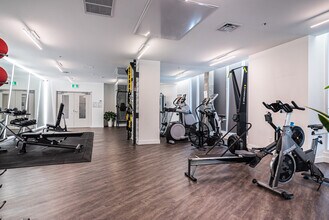 885 Boul. de Maisonneuve E, Unit SI ID1261834P in Montréal, QC - Building Photo - Building Photo