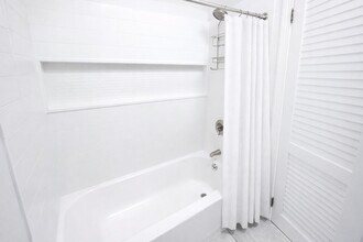 92 Elm St in Quincy, MA - Building Photo - Building Photo