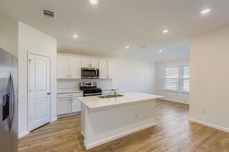 1917 Marlin Spike Dr in Leander, TX - Building Photo - Building Photo