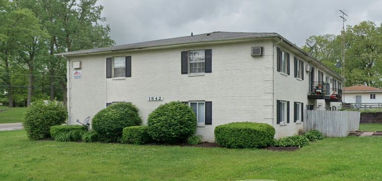 1642 Brooke Park Dr in Toledo, OH - Building Photo