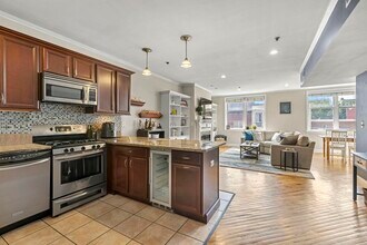 321 Monroe St in Hoboken, NJ - Building Photo - Building Photo