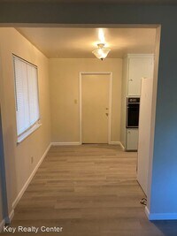 5468 Carlson Dr photo'