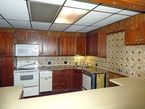 13 N Main St in Middleboro, MA - Building Photo - Building Photo