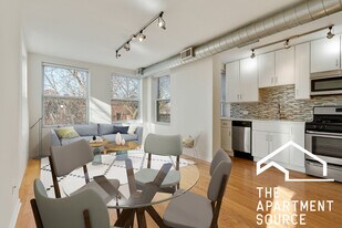 2520 W Leland Ave in Chicago, IL - Building Photo