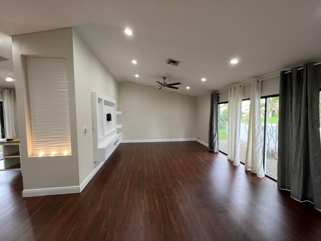 21054 Black Maple Ln in Boca Raton, FL - Building Photo - Building Photo