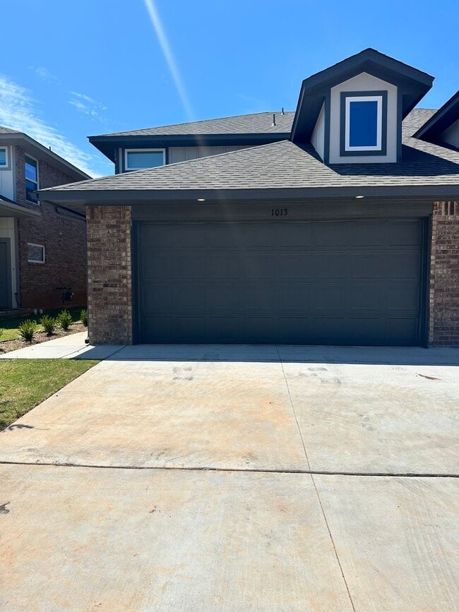 property at 230 SW 34th St