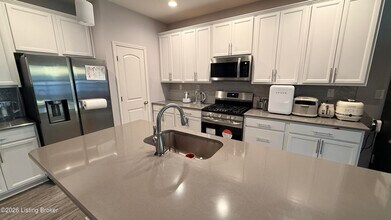 14220 Halden Ridge Way in Louisville, KY - Building Photo - Building Photo