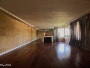 3067 Corda Dr in Los Angeles, CA - Building Photo - Building Photo