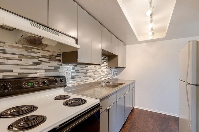 809 N Dexter St in Denver, CO - Building Photo - Building Photo