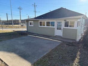 1116 Adams St in Jefferson City, MO - Building Photo - Building Photo