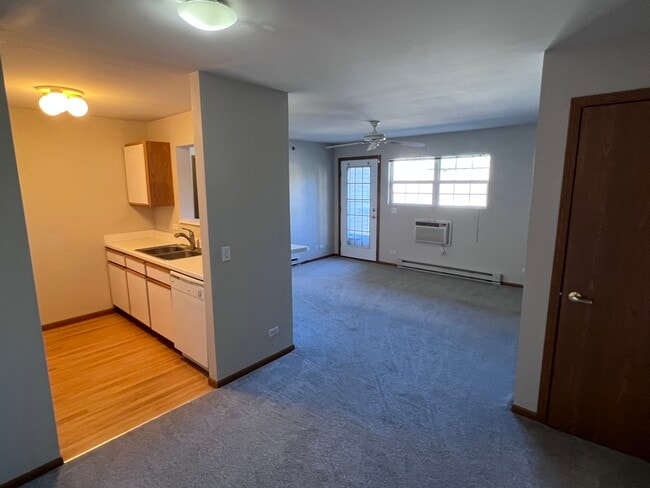 330 Cunat Blvd in Richmond, IL - Building Photo - Building Photo