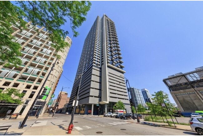 235 W Van Buren St, Unit 2702 in Chicago, IL - Building Photo - Building Photo