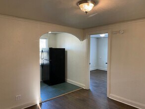 803 W 11th St in Medford, OR - Building Photo - Building Photo