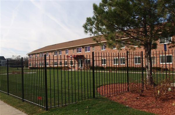 Meadows of Honor in Detroit, MI - Foto de edificio