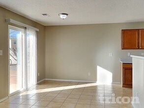 4968 Sundance Dr NE in Rio Rancho, NM - Foto de edificio - Building Photo