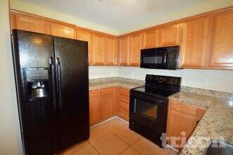 4136 Red Shed Ln in Charlotte, NC - Building Photo - Building Photo