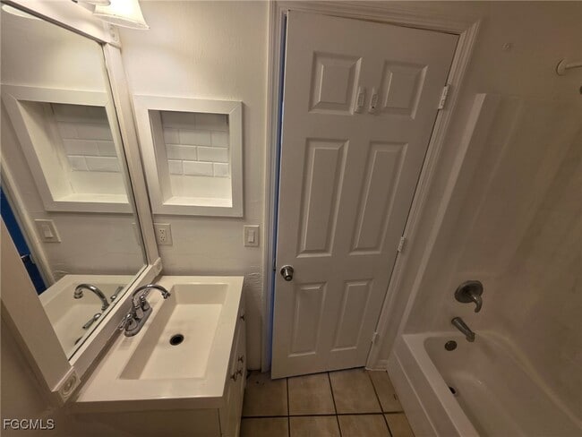 property at 1248 Columbus Blvd