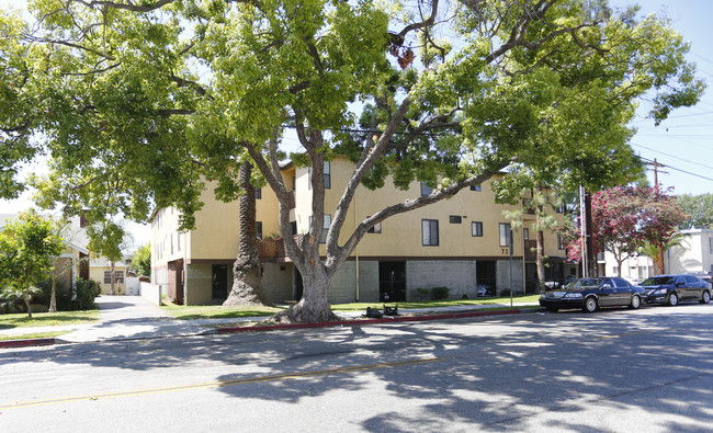 718-722 E Lomita Ave in Glendale, CA - Building Photo - Building Photo