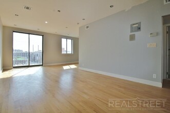 605 E. new York Ave in Brooklyn, NY - Building Photo - Floor Plan