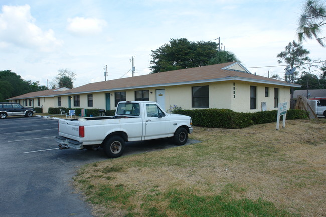 8871 Burma Rd in Palm Beach Gardens, FL - Building Photo - Building Photo