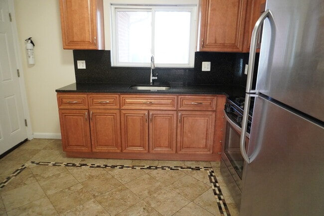 21 Oxford Cir in Belmont, MA - Building Photo - Building Photo