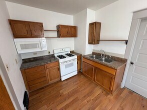 1234 Goodhue Blvd in Lincoln, NE - Building Photo - Building Photo