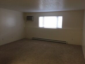 1608 Palm Ct in Great Falls, MT - Building Photo - Building Photo