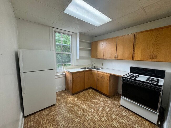5526 Howe St in Pittsburgh, PA - Building Photo - Building Photo