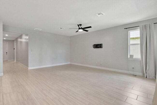 8606 Dahlia Cir in Port St. Lucie, FL - Building Photo - Building Photo