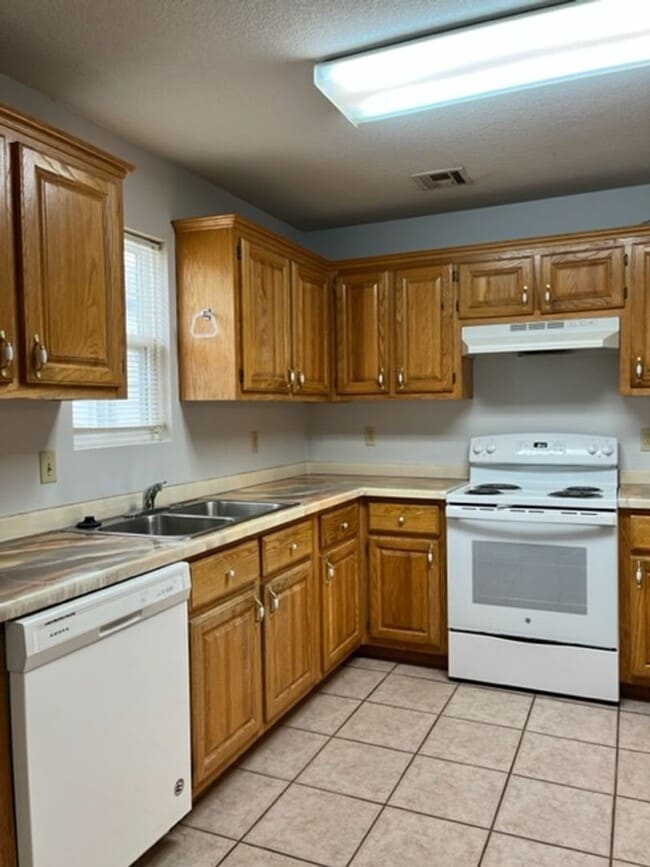 1709 W 4th St in Joplin, MO - Building Photo - Building Photo