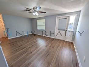 5023 Drift Tide Dr in New Port Richey, FL - Building Photo - Building Photo