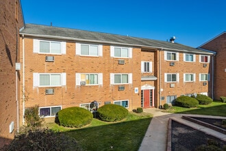 Midway Park Apartments in Wilmington, DE - Foto de edificio - Building Photo