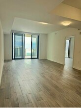 1010 Brickell Ave in Miami, FL - Building Photo - Building Photo