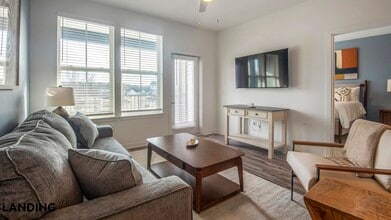 4670 Merchants Park Cir, Unit 01-315 in Collierville, TN - Foto de edificio - Building Photo