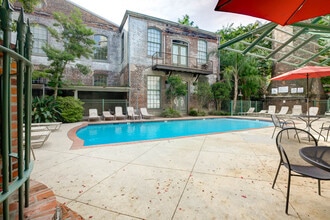 920 Poeyfarre St in New Orleans, LA - Building Photo - Building Photo