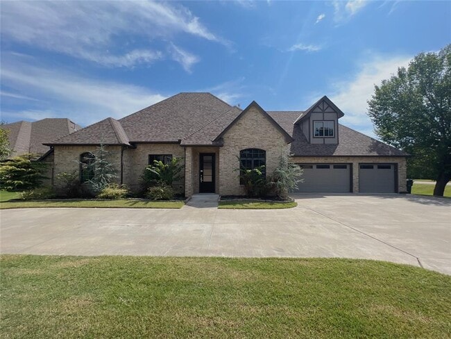 424 Seville Dr in Edmond, OK - Building Photo - Building Photo
