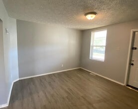653 Birch Ave in Indianapolis, IN - Building Photo - Building Photo