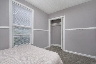 1911 Clyde St in South Bend, IN - Building Photo - Building Photo