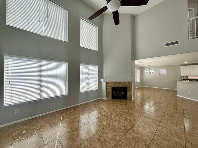 6757 W Firebird Dr in Glendale, AZ - Foto de edificio - Building Photo