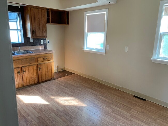 15419 Woodbrook Ave in Maple Heights, OH - Building Photo - Building Photo