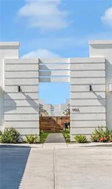 11 Marcela Dr in Weslaco, TX - Building Photo