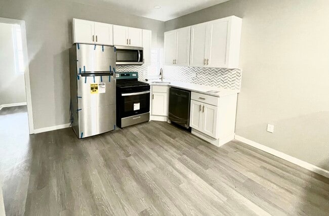 property at 1536 S Napa St