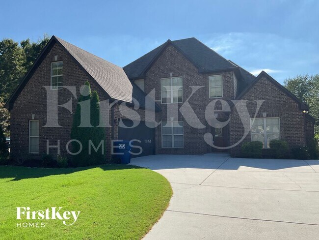 property at 606 Park Lake Cir